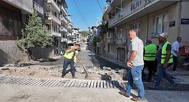 Bornova’da Meriç Mahallesi’nde asfalt ve beton seferberliği
