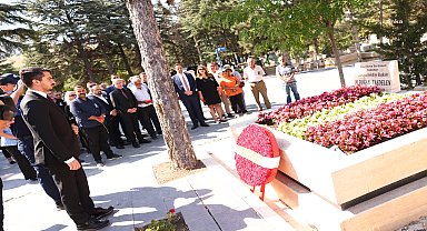 Çankaya Belediyesi önceki dönem belediye başkanı Doğan Taşdelen, mezarı başında anıldı