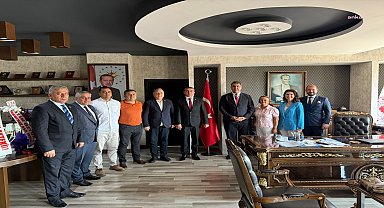 CHP'li Belediye Meclis üyelerinden Karadeniz Ereğli Kaymakamı Yılmaz'a ziyaret