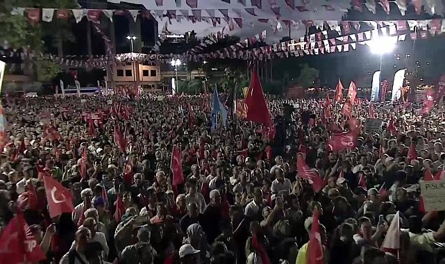 CHP'nin Kartal mitingi... Özgür Özel, AK Parti milletvekillerine seslendi: Milletin yüzüne bakamıyorsunuz, arasına karışamıyorsunuz. Bırakın o partiyi onuruzla istifa edin