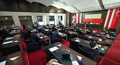CHP PM toplandı... Belediyelere yönelik operasyonların ardından izlenecek yol haritası değerlendirildi