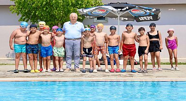 Çine Belediye Başkanı Kıvrak'tan, minik yüzücülere ziyaret