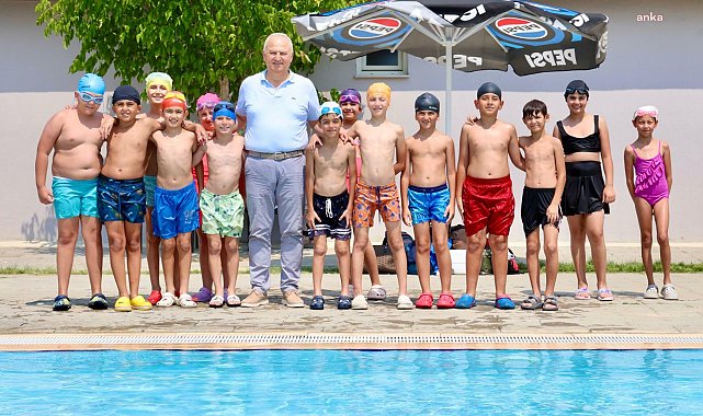 Çine Belediye Başkanı Kıvrak'tan, minik yüzücülere ziyaret