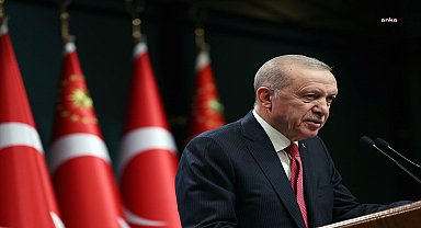 Cumhurbaşkanı Erdoğan: Ormanlarımızı korumak için canları pahasına mücadele veren kardeşlerimize Allah’tan rahmet, ailelerine ve milletimize başsağlığı diliyorum