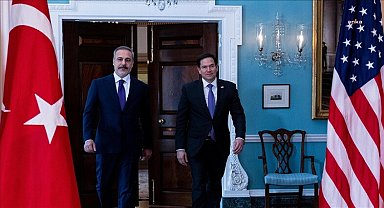 Dışişleri Bakanı Fidan, ABD Dışişleri Bakanı Rubio ile telefonda Suriye'nin güneyindeki durumu görüştü