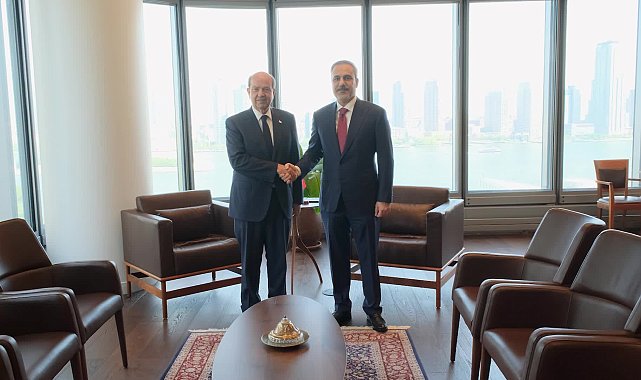 Dışişleri Bakanı Fidan, New York'ta KKTC Cumhurbaşkanı Tatar ile bir araya geldi