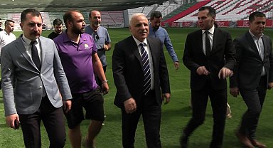 Diyarbakır Valisi Zorluoğlu, Amedspor’un maçlarını oynayacağı Diyarbakır Stadyumu'nda incelemelerde bulundu.