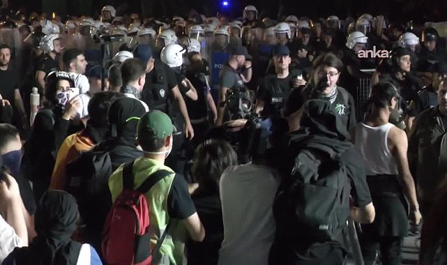 Ekrem İmamoğlu'nun tutukluluğunun 100. gününde Saraçhane'de gözaltına alınan 35 gence dava açıldı, 13 gencin tutukluluğu devam edecek