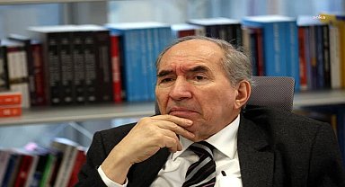 Eski CHP Genel Başkanı, ANKA Haber Ajansı Onursal Kurucusu Altan Öymen, tedavi gördüğü hastanede vefat etti