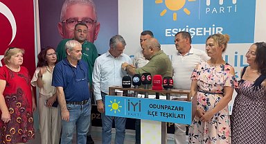 Eskişehir’de emekli astsubay İYİ Parti’ye katıldı: 