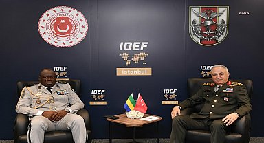 Genelkurmay Başkanı Orgeneral Gürak, IDEF'te ikili temaslarda bulundu