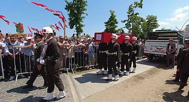 Hatay’da sıvı kaybından şehit olan er Semih Erdoğan, memleketi Giresun’da son yolculuğuna uğurlandı