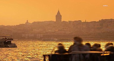 İstanbul Valiliği'nden sıcak hava uyarısı: Mevsim normallerinin 5, 10 derece üzerine çıkacak. Kronik hastalar dikkat
