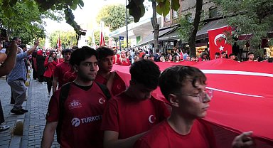 İstanbul Valisi Gül'den 15 Temmuz açıklaması: “Komşumuz, akrabamız, arkadaşımız olan insanlar 60-70 yıllık planla bütün kurumlarımıza sızdılar”