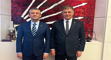 İzmir Büyükşehir Belediye Başkanı Tugay, Özgür Özel'i ziyaret etti