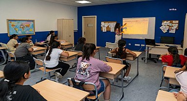 İzmir Büyükşehir Belediyesi'nden çocuk merkezlerinde yaz programı