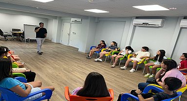 İzmir Çocuk Meclisi’nde