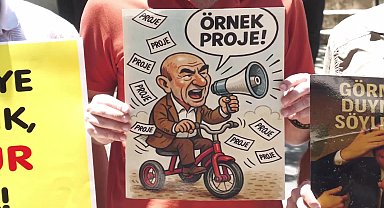 İzmir'de kooperatif mağdurları Emniyet önünde açıklama yaptı: “Binlerce vatandaşın sesi nihayet duyuldu”