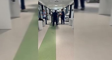 İzmir Şehir Hastanesi’nde yoğun bakımdaki hemşirelerin sandalyeleri toplatıldı... Birlik Sağlık Sen Genel Başkanı Doğruyol: