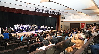 Keçiören Türk Halk Müziği Korosu'ndan yıl sonu konseri 