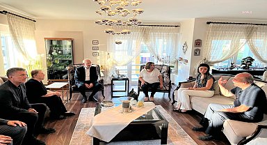 Kılıçdaroğlu'ndan Lale Karabıyık'ın ailesine taziye ziyareti