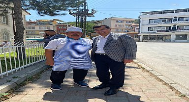 Kütahya Belediye Başkanı Kahveci, aşure dağıtım programına katıldı