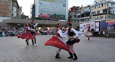 Maltepe’de düzenlenen “Uluslararası Halk Dansları Festivali” sona erdi