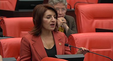 MEB'in 10 Kasım'ın ara tatil olmasına ilişkin çalışma takvimi... CHP'li Gülcan Kış: Ne kadar unutturmaya çalışsanız da bu halk her 10 Kasım'da yine ayağa kalkar