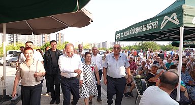 Mersin Büyükşehir Belediye Başkanı Seçer, Alevi Kültür Dernekleri Mezitli Cemevi'nin ‘Aşure Lokması Paylaşım Programı’na katıldı