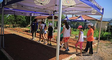 Muğla'da çocuklar, “Topraktan Sofraya: Minik Eller İşbaşında” projesiyle toprakla buluşuyor
