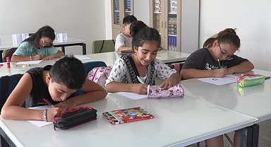 Osmangazi Belediyesi'nin yaz okulunda eğitimler başladı