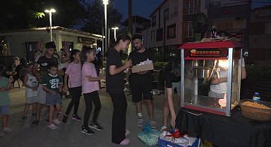 Osmangazi’de açık hava sinema gösterimlerine yoğun ilgi