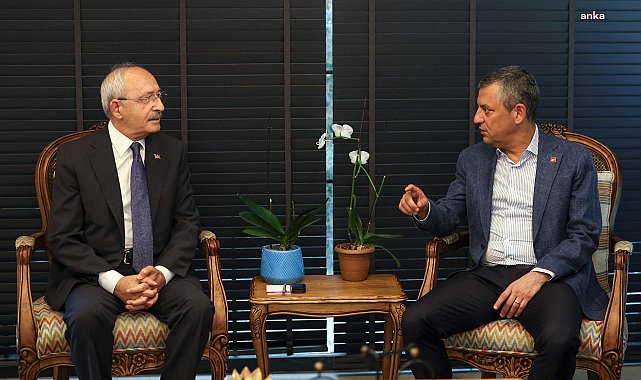 Özgür Özel, Kemal Kılıçdaroğlu’na taziye ziyaretinde bulundu