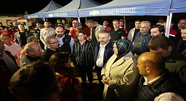 Seyitgazi'de çıkan yangın... Büyükşehir Belediye Başkanı Ünlüce: