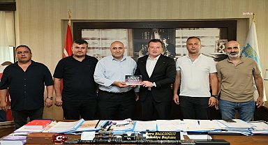 Silivri Belediye Başkanı Balcıoğlu, Samsunlular Derneği’ni makamında ağırladı