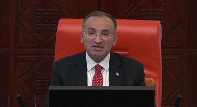 TBMM Genel Kurulu... Uğur Bayraktutan: Bu ülkede hukukun bağımsız olduğunu, yargının bağımsız olduğunu kime yutturacaksınız?