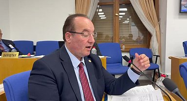 TBMM Plan ve Bütçe Komisyonu’nda en düşük emekli maaşı tartışıldı… Cevdet Akay: Yoksulluk sınırının 85 bin liraya geçtiği bir ortamda dar gelirlinin, emeklinin, işçinin ücretlerle geçinmesi mümkün değil