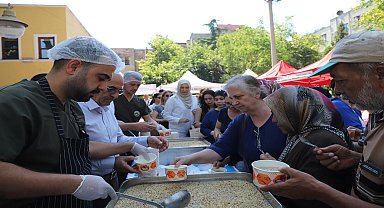 Turgutlu Belediyesi'nden aşure hayrı