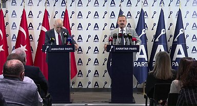 Ümit Özdağ: 