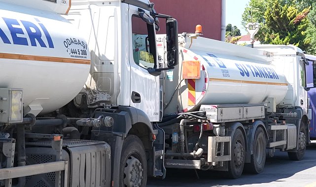 Üsküdar Belediyesi, İzmir’deki yangına müdahaleye destek amacıyla bölgeye gitti