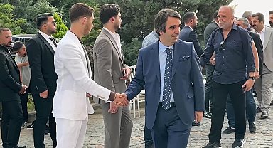 Vanlı kanaat önderleri ve iş insanlarından PKK’nın silah bırakma kararına destek