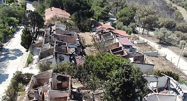 Yangın gitti arkasında enkazı kaldı... “Dağ taş her taraf kül yığınına dönüşmüş durumda. Burada nasıl yaşanır artık” 