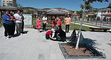 Yozgat’ta sokak hayvanları için parklara su ve mama bırakıldı