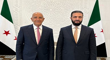 ABD'nin Suriye Özel Temsilcisi Barrack, yap-işlet-devret modeliyle yapılacak Şam Uluslararası Havalimanı için düzenlenen törene katıldı