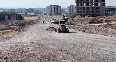 Adıyaman Belediyesi, Esentepe Caddesi’ndeki çalışmalarına devam ediyor 