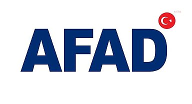 AFAD: Sındırgı'da yıkılan bina enkazından dört kişi sağ çıkarıldı, bir kişinin kurtarma çalışması sürüyor