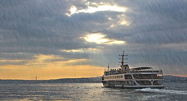 AKOM'dan İstanbul için fırtına ve sağanak uyarısı