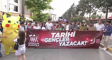 Aksaray'da binlerce kişi