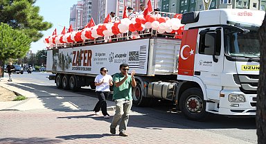 Ataşehir'de 30 Ağustos coşkusu, ilçeyi sardı