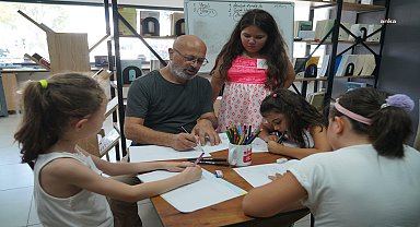 Ayvalık'ta çocuklar, Karikatürist Altan Özeskici ile hem eğlendi hem öğrendi 